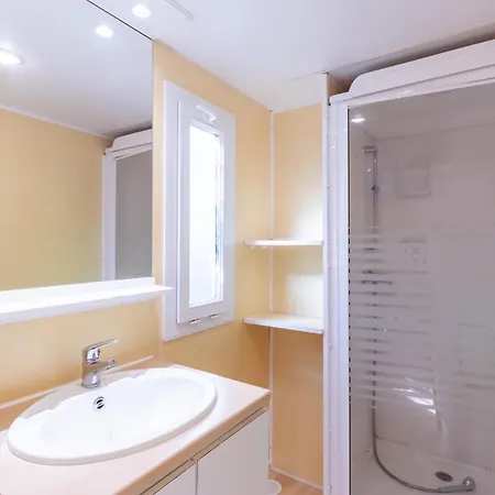 Mobilhome Calvi 15 Climatise בית נופש *